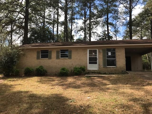 13 Chickasaw St, Laurel, MS 39440