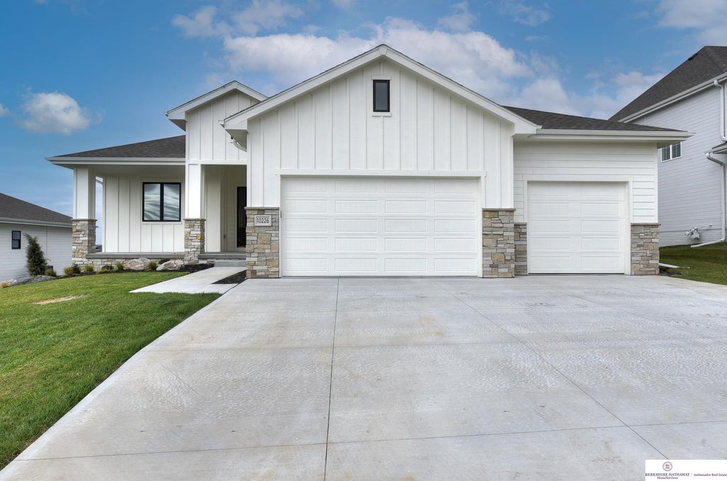 18131 Miami St, Elkhorn, NE 68022 | MLS# 22211931 | Trulia