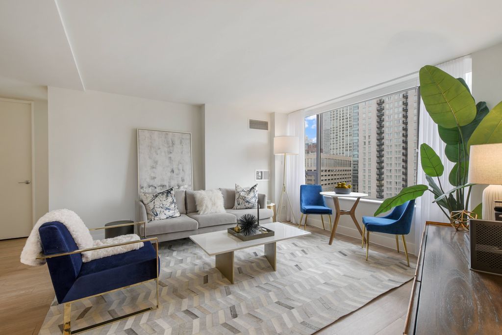 2 E  Oak St #1105, Chicago, IL 60611