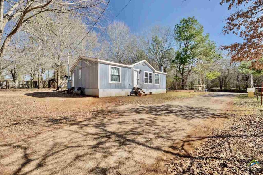 510 Willingham Rd, Whitehouse, TX 2 Bed, 2 Bath Mobile / Manufactured