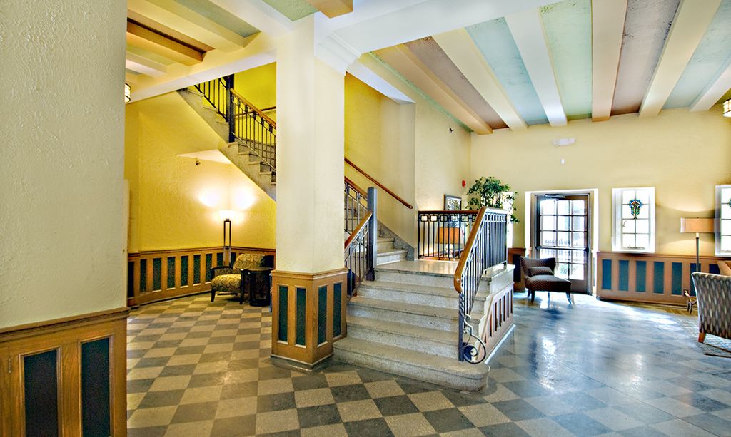 39 E 9th St, Indianapolis, IN 46204