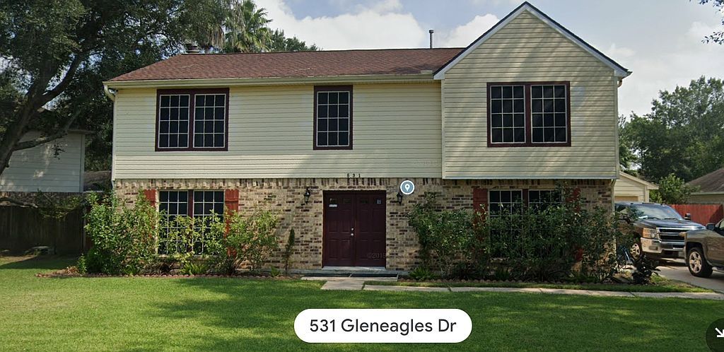 531 Gleneagles Dr, Friendswood, TX 77546