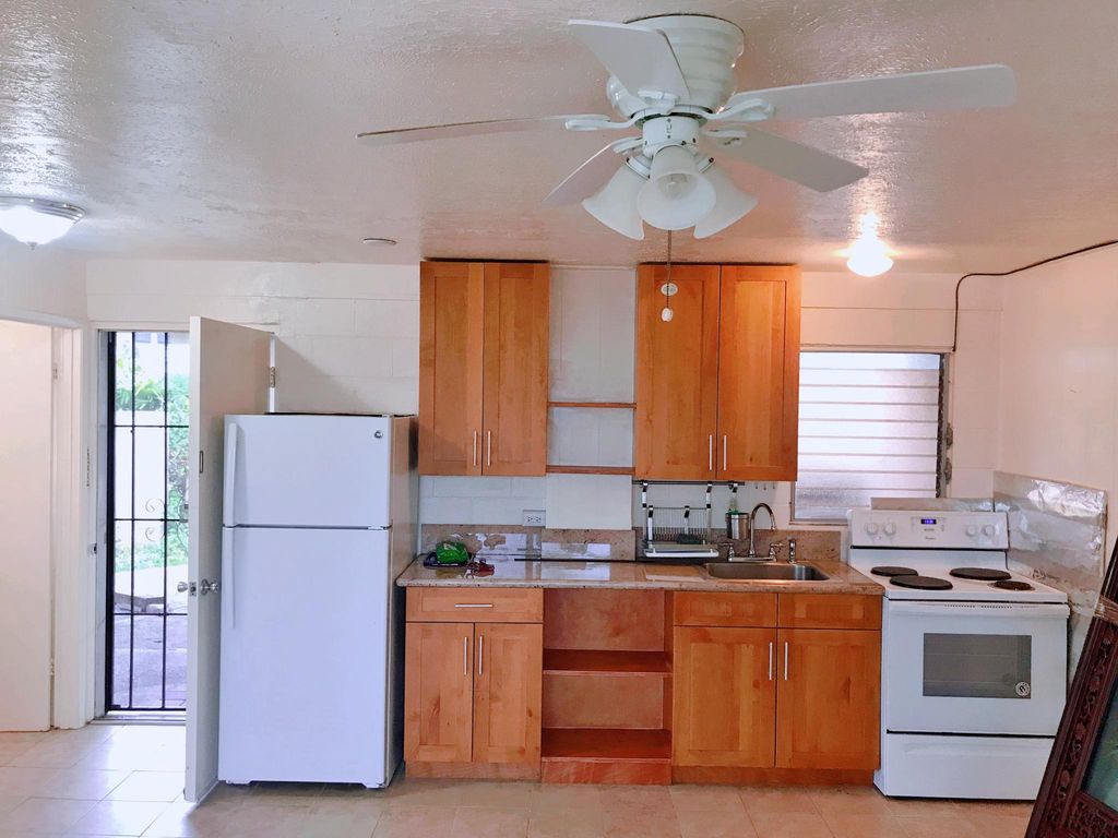 2361 Haumana Pl, Honolulu, HI 96819