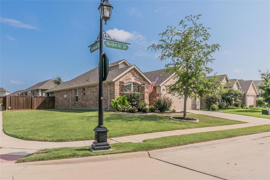2032 Rosebury Ln, Forney, TX 75126