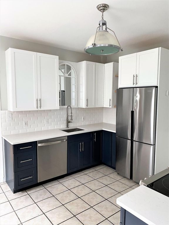 62 Grant St #2, Portland, ME 04101