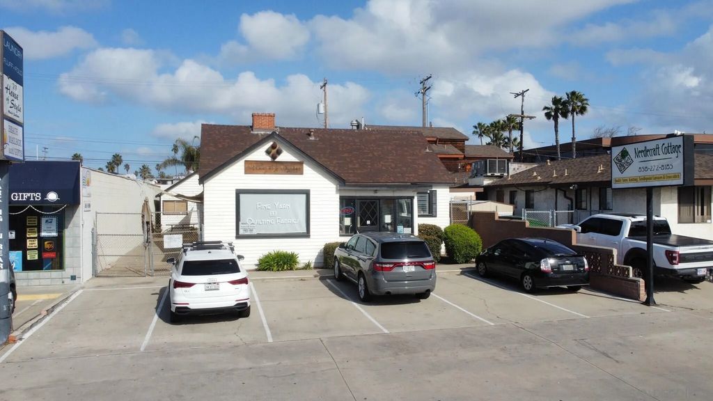 866-870 Grand Ave, San Diego, CA 92109