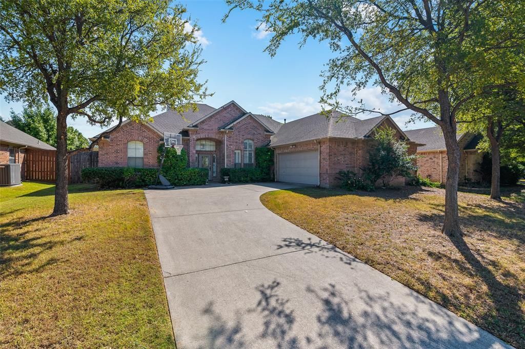 2213 Fairfax Trl, Denton, TX 76205