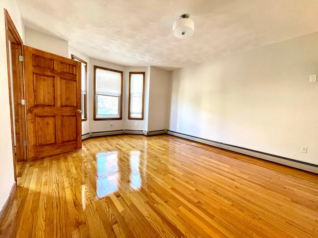 40 Columbus Ave #3, Somerville, MA 02143