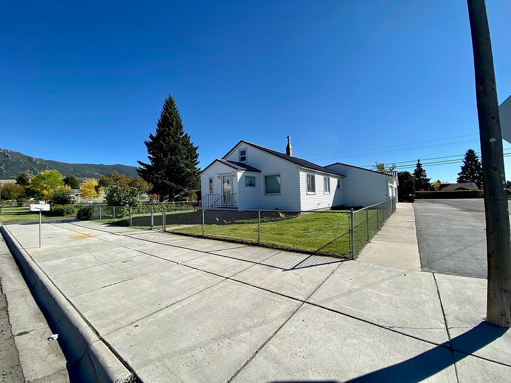 2402 Elm St, Butte, MT 59701 Trulia