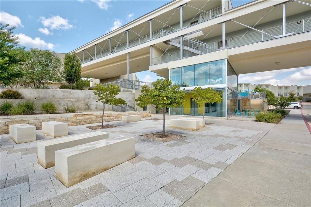 604 N Bluff Dr #219, Austin, TX 78745