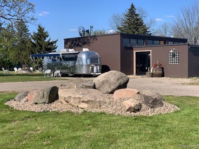 2045 Bradley Rd, Webberville, MI 48892