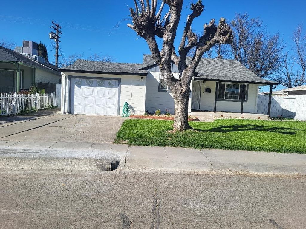 353 W  23rd St, Tracy, CA 95376