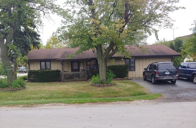 6501 W 111th Pl, Worth, IL 60482