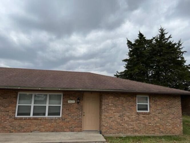5625 S Hilltop Dr, Columbia, MO 65203