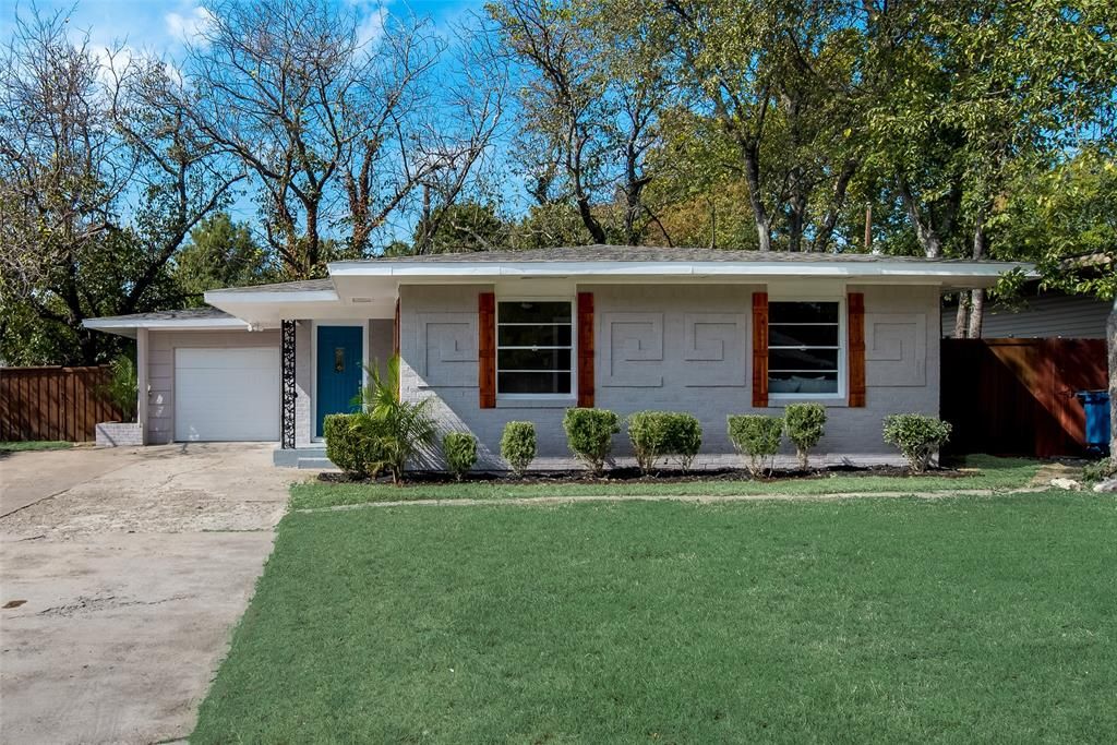 10005 Estacado Dr, Dallas, TX 75228
