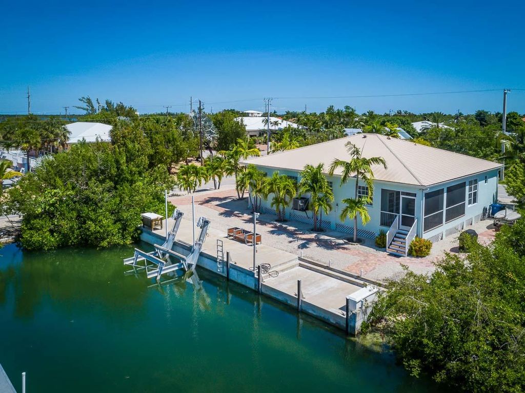 20986 2nd Ave W, Summerland Key, FL 3 Bed, 2 Bath SingleFamily Home