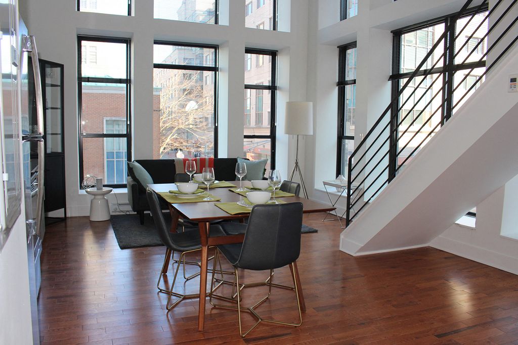 150 E State St, Trenton, NJ 08608