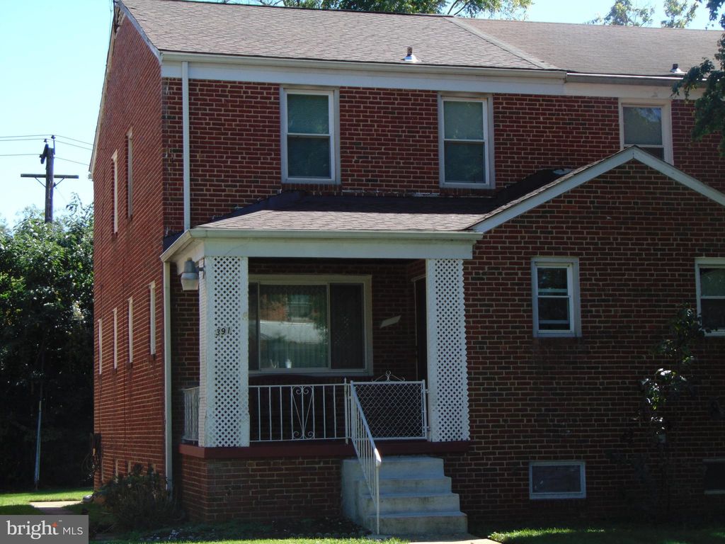 3911 Bancroft Rd, Baltimore, MD 21215