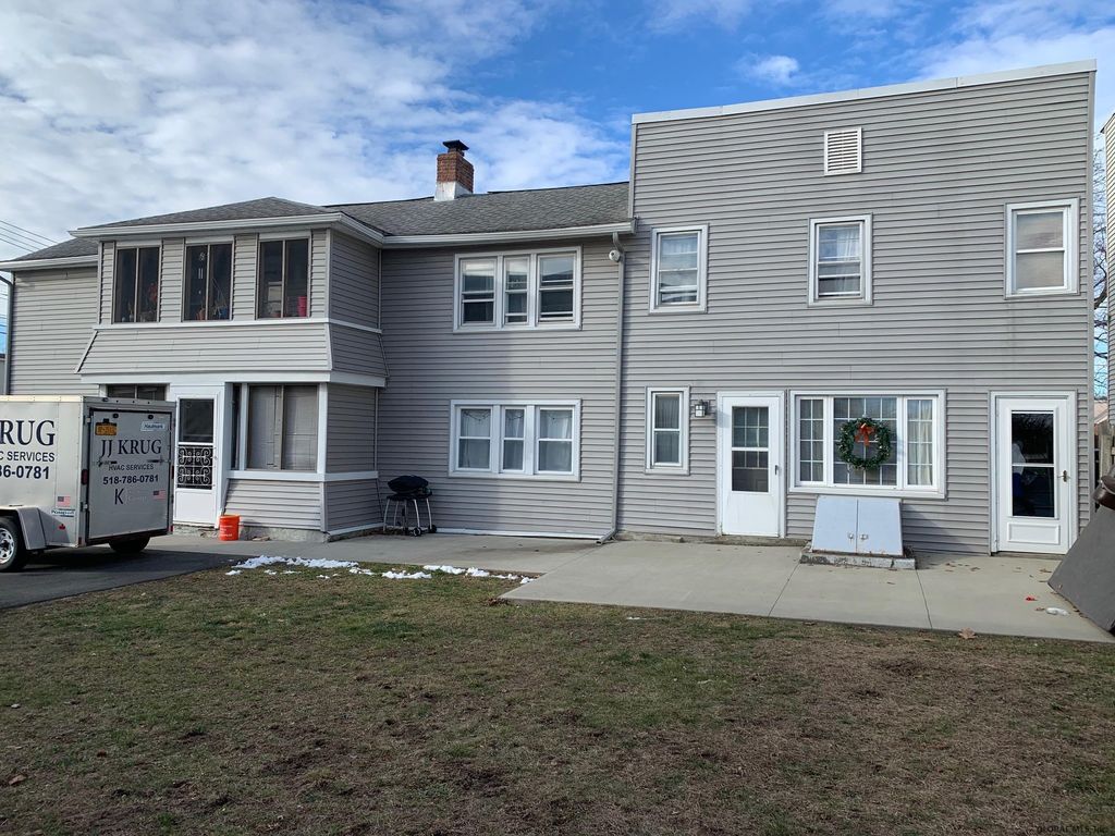 321 25th St, Watervliet, NY 12189 3 Bed, 2 Bath MultiFamily Home
