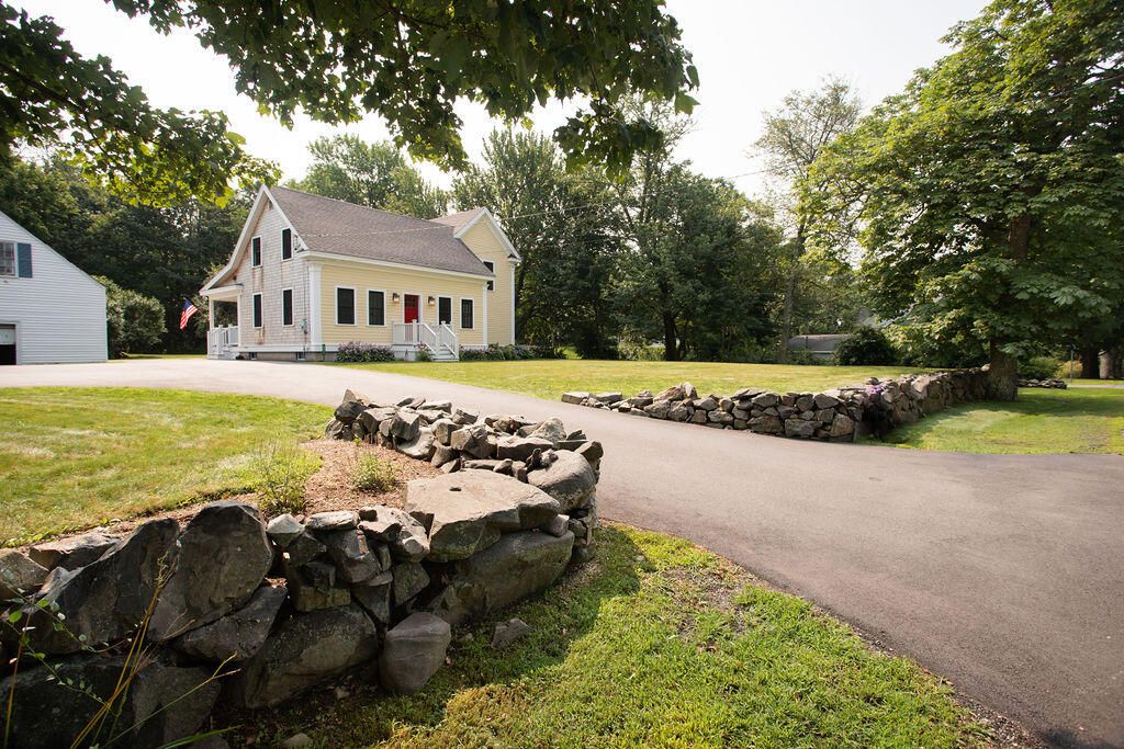 547 Haley Rd, Kittery Pt, ME 03905