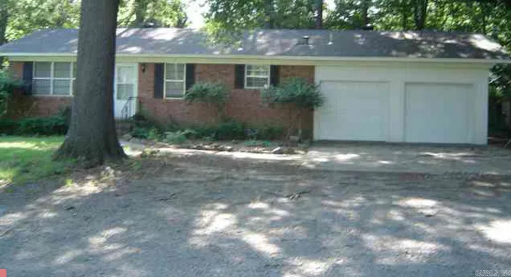 552D Mitchell St, Conway, AR 72034
