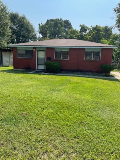 4725 Westwood Park Dr, Shreveport, LA 71109