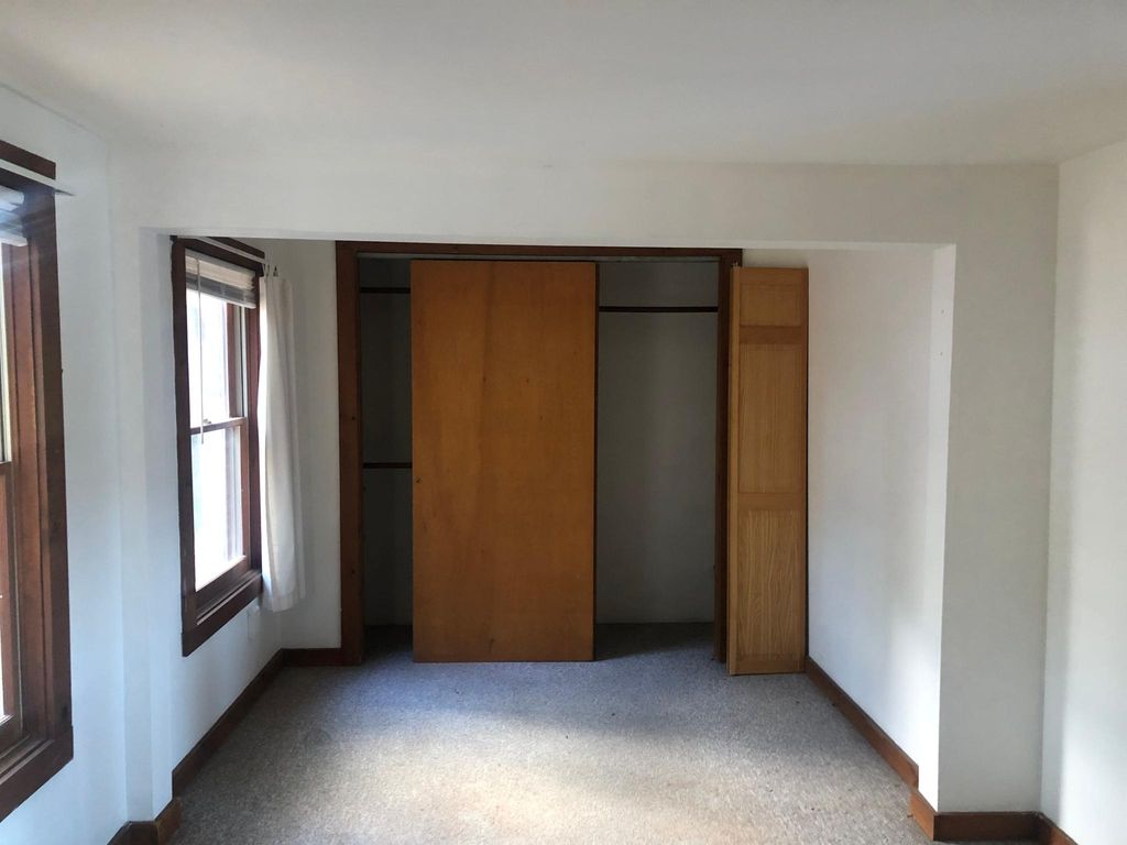 19 Cove Ln, Hinsdale, MA 01235