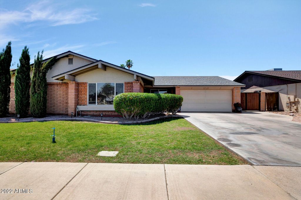1401 W Nopal Ave, Mesa, AZ 85202