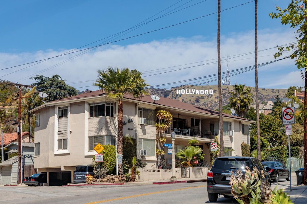 2649 N Beachwood Dr #4, Los Angeles, CA 90068