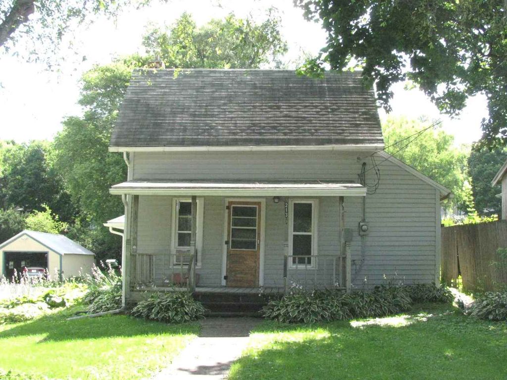 213 N 4th St, West Branch, IA 52358 Trulia