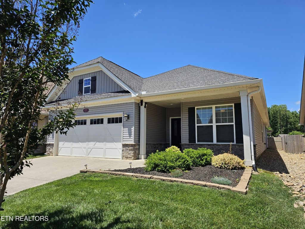12055 Woodhollow Ln #1R12, Knoxville, TN 37932