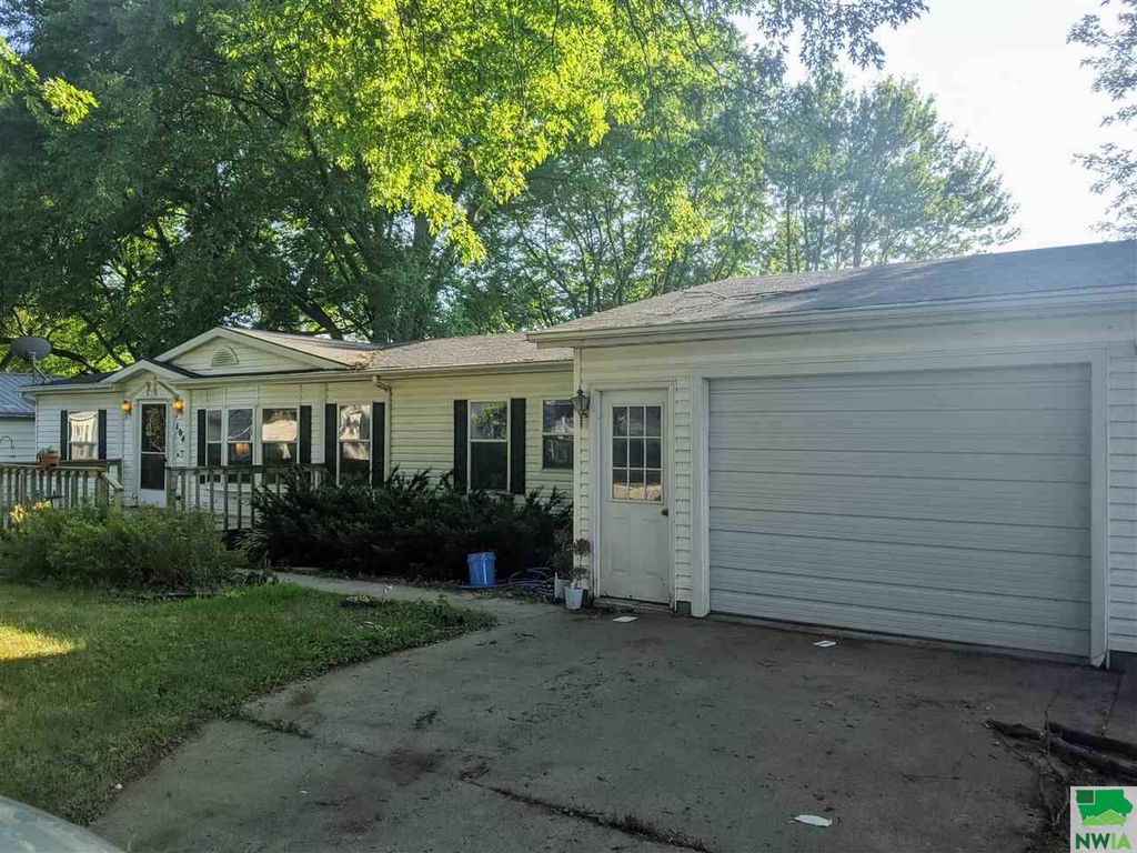 104 West St, Arthur, IA 51431 Trulia