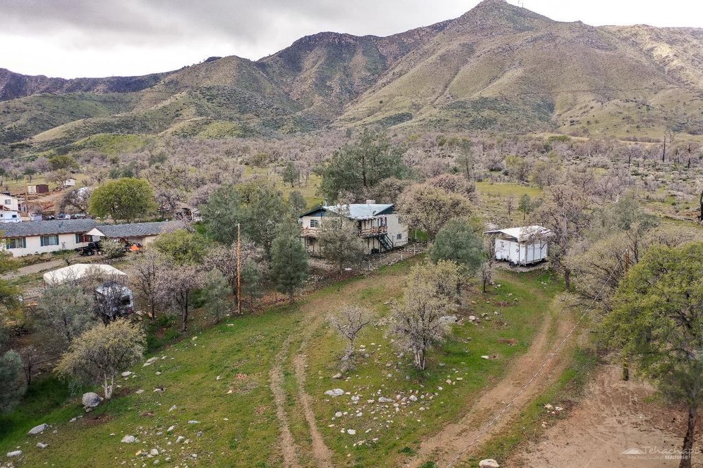 3817 Seclusion Rd #6, Lake Isabella, CA 93240