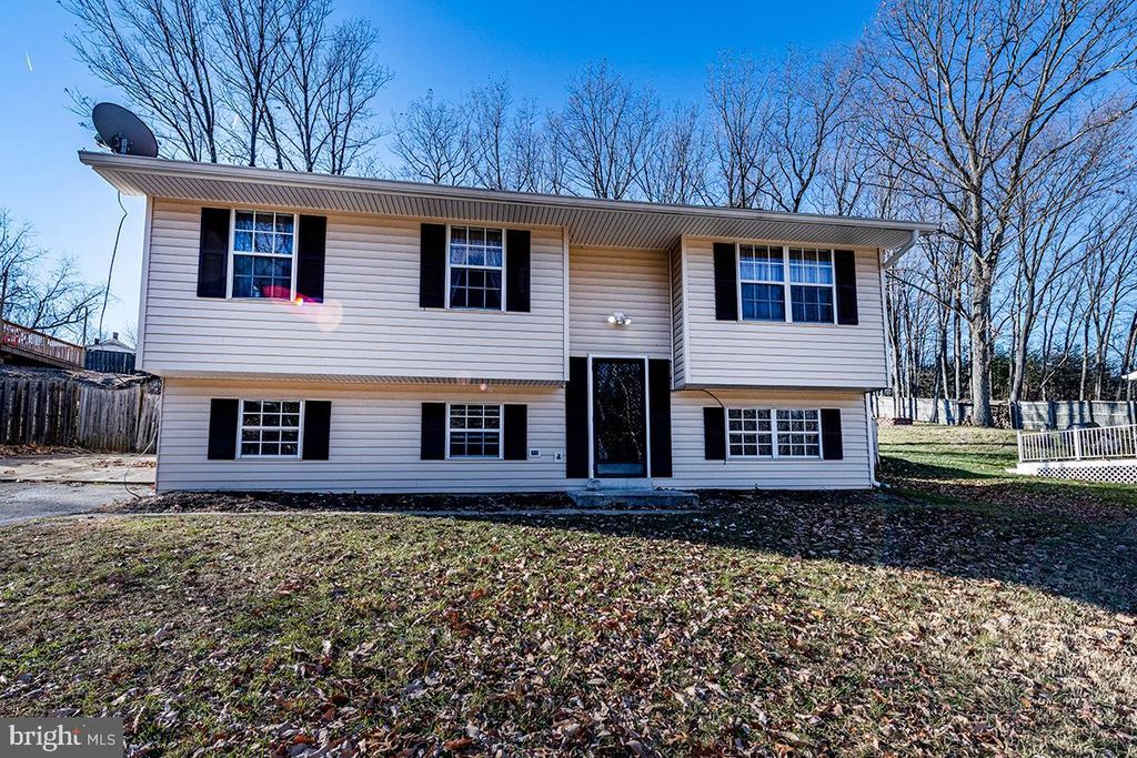 1953 Pometacom Dr, Hanover, MD 21076