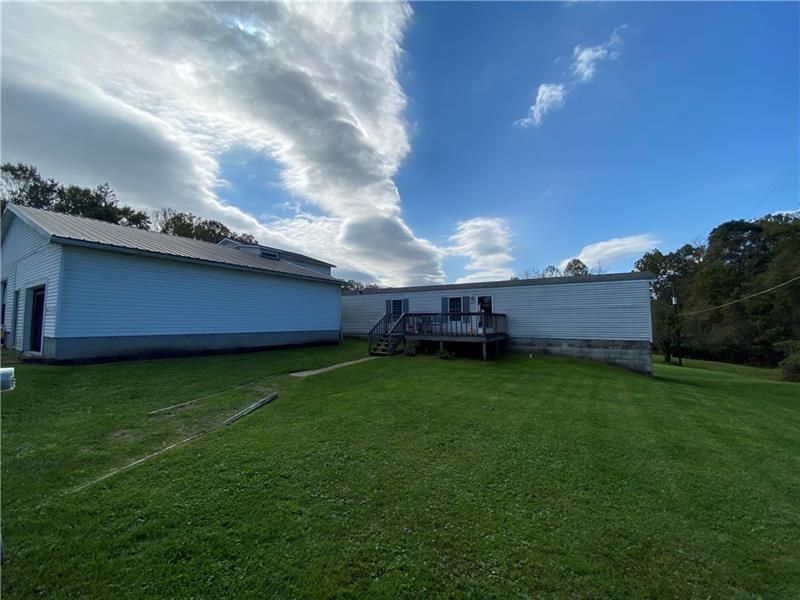 225 Budapest Rd, Dilliner, PA 15327