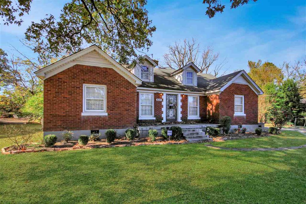 615 E Parkway Ave, Memphis, TN 38104 3 Bed, 2 Bath SingleFamily Home