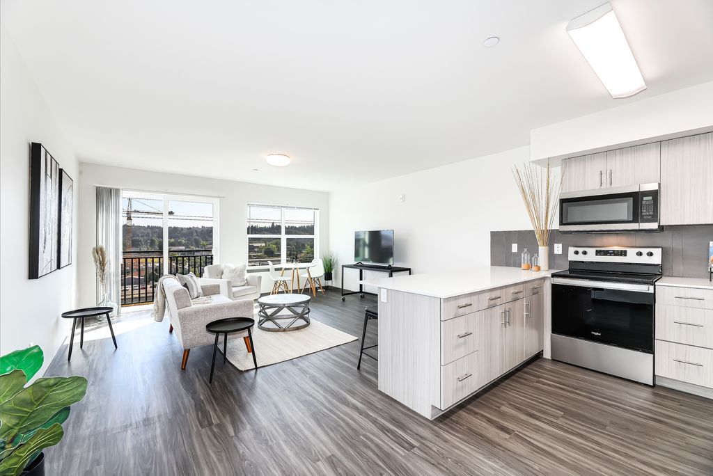 102 Madison Ave  E #416, Kent, WA 98032