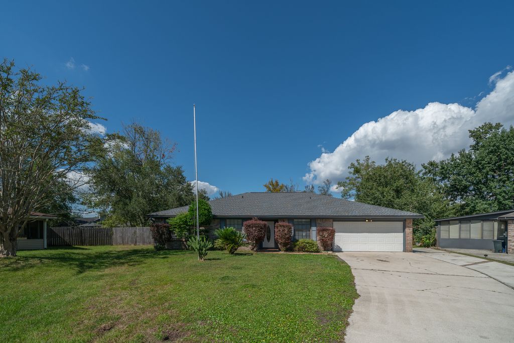 6020 Antigua Ct, Fleming Island, FL 32003