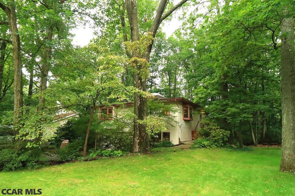 112 Cherry Ridge Rd, State College, PA 16803