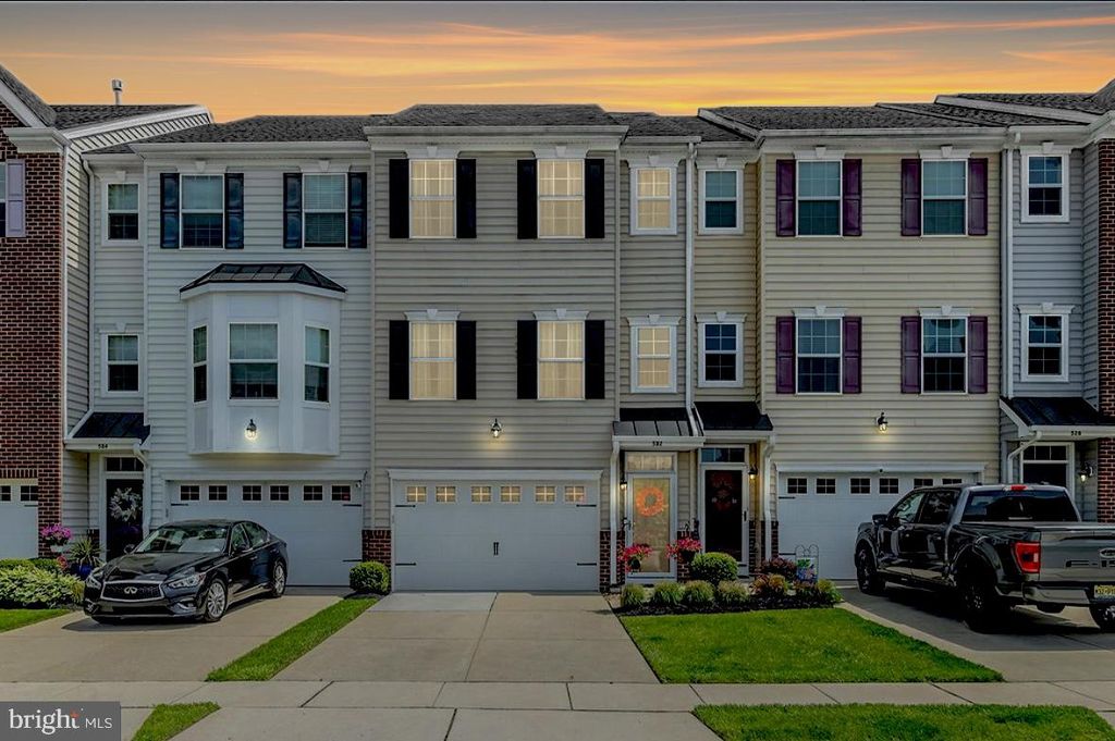 532 Boxwood Ln, Woodbury, NJ 08096