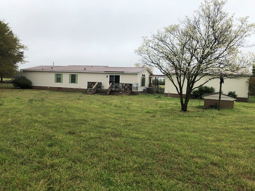 426 Edwina Kornegay Rd, Mount Olive, NC 3 Bed, 3 Bath Mobile