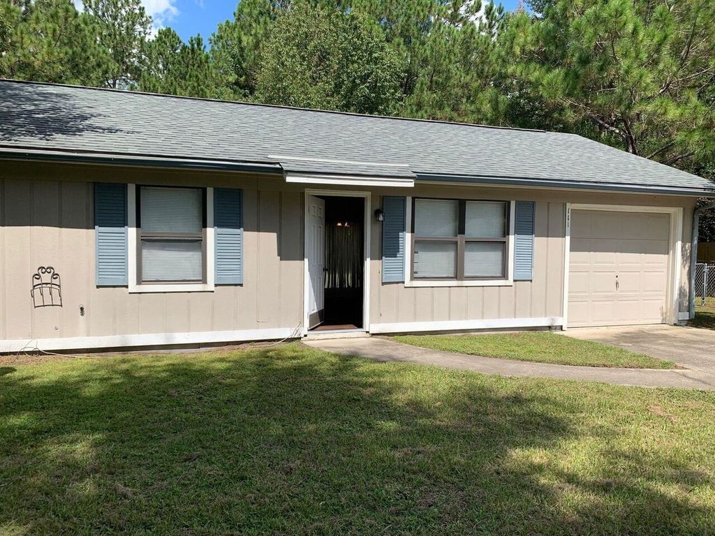 111 Catauba Ct, Saint Marys, GA 31558