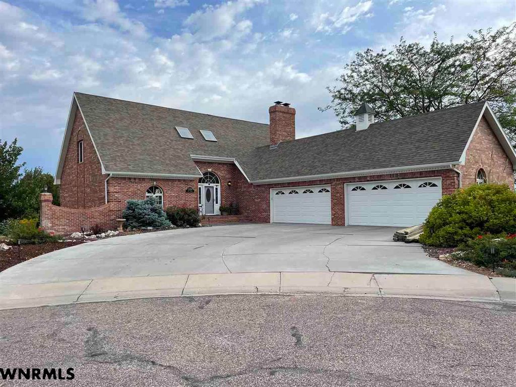 2320 19th St, Gering, NE 69341