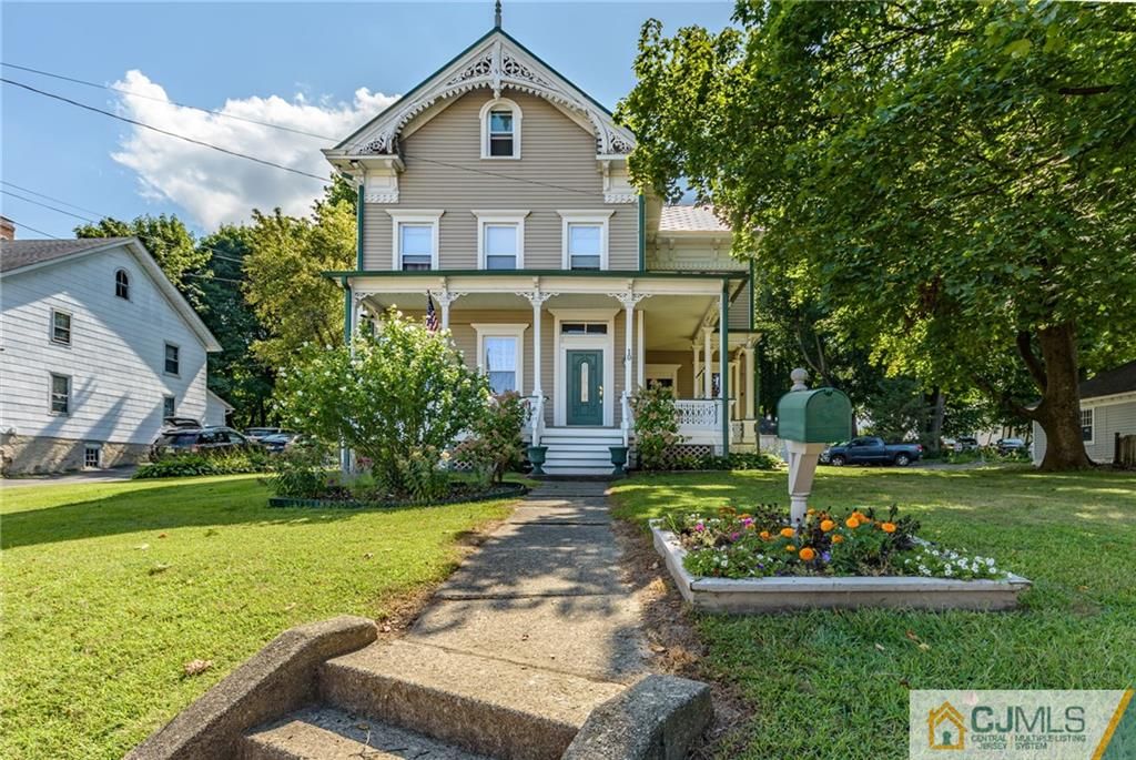 10 Ledgewood Ave, Netcong, NJ 4 Bed, 4 Bath SingleFamily Home 40