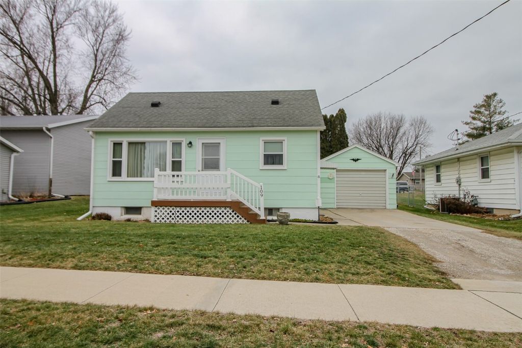 109 Main St, Center Point, IA 52213 Trulia