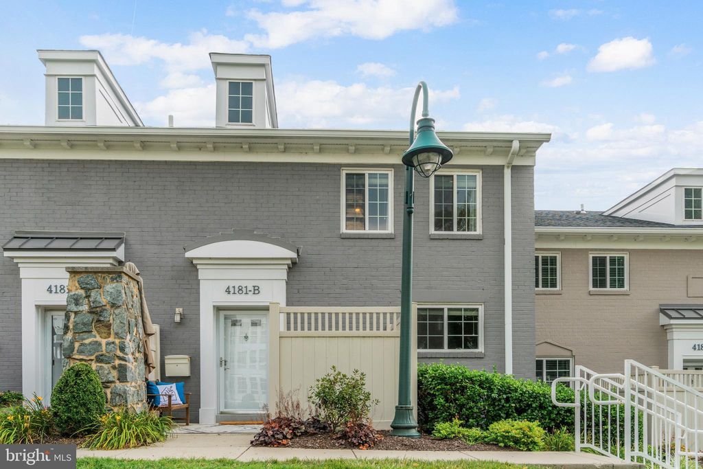 4181 S Four Mile Run Dr #B, Arlington, VA 22204
