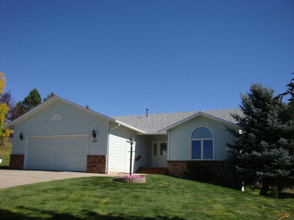 5116 Stoney Creek Ct, Rapid City, SD 57702