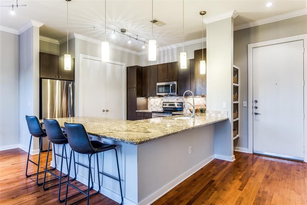 2950 McKinney Ave #405, Dallas, TX 75204
