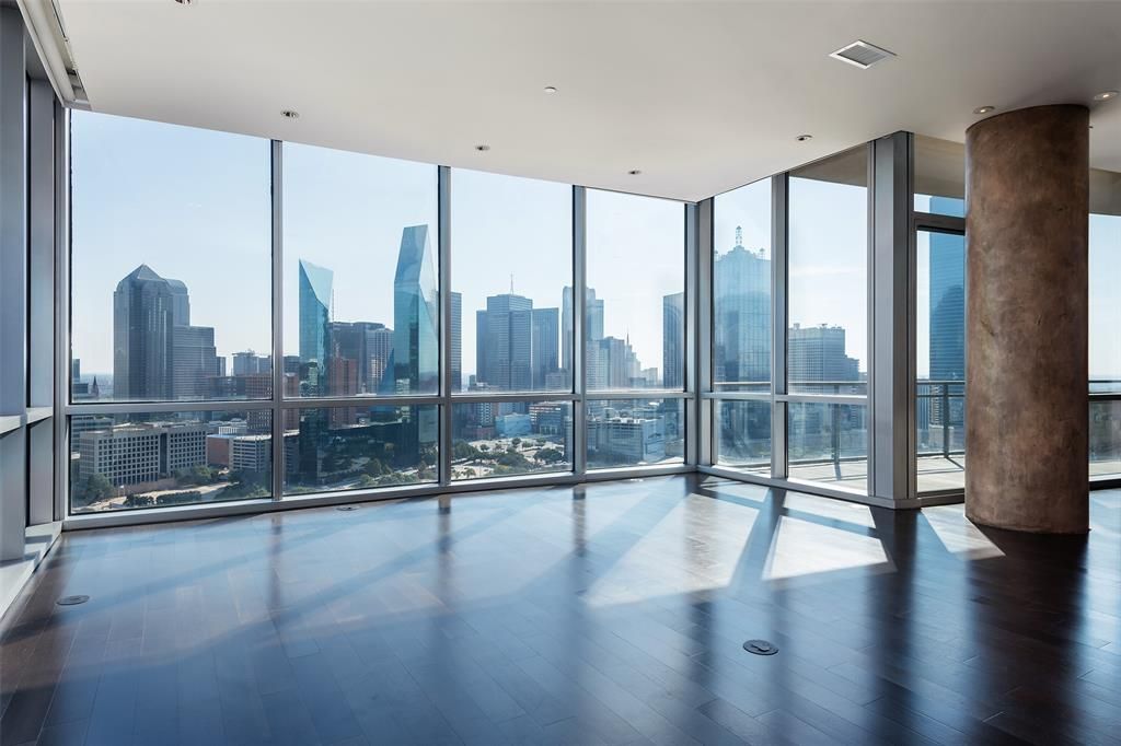 2200 Victory Ave #2402, Dallas, TX 75219