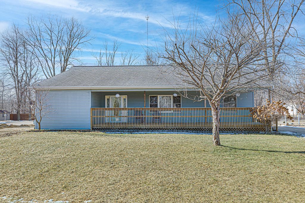 1264 Lamoine St, Jackson, MI 49203